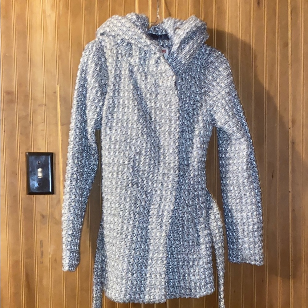 Chic Gray Textured Hooded Coat